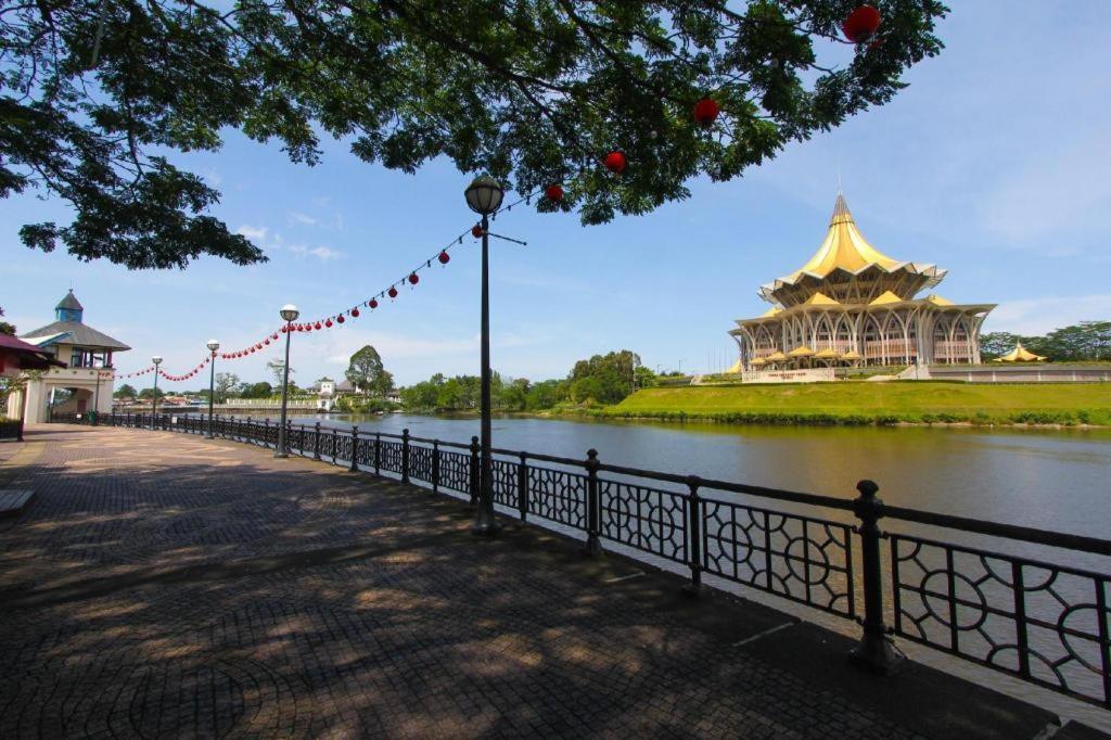 Kuok Pin Hotel Kuching Exteriör bild